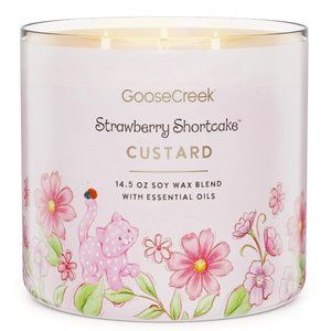CUSTARD 3-WICK STRAWBERRY SHORTCAKE CANDLE